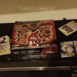 League battle deck  57 holo and reverse holo pokemon 17 holo trainers 2 surprise